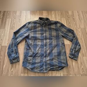 VANS Men's Classic Fit Plaid Button Down Shirt